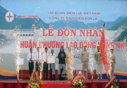 Công ty Thủy điện Sơn La đón nhận Huân chương Lao động hạng Nhì